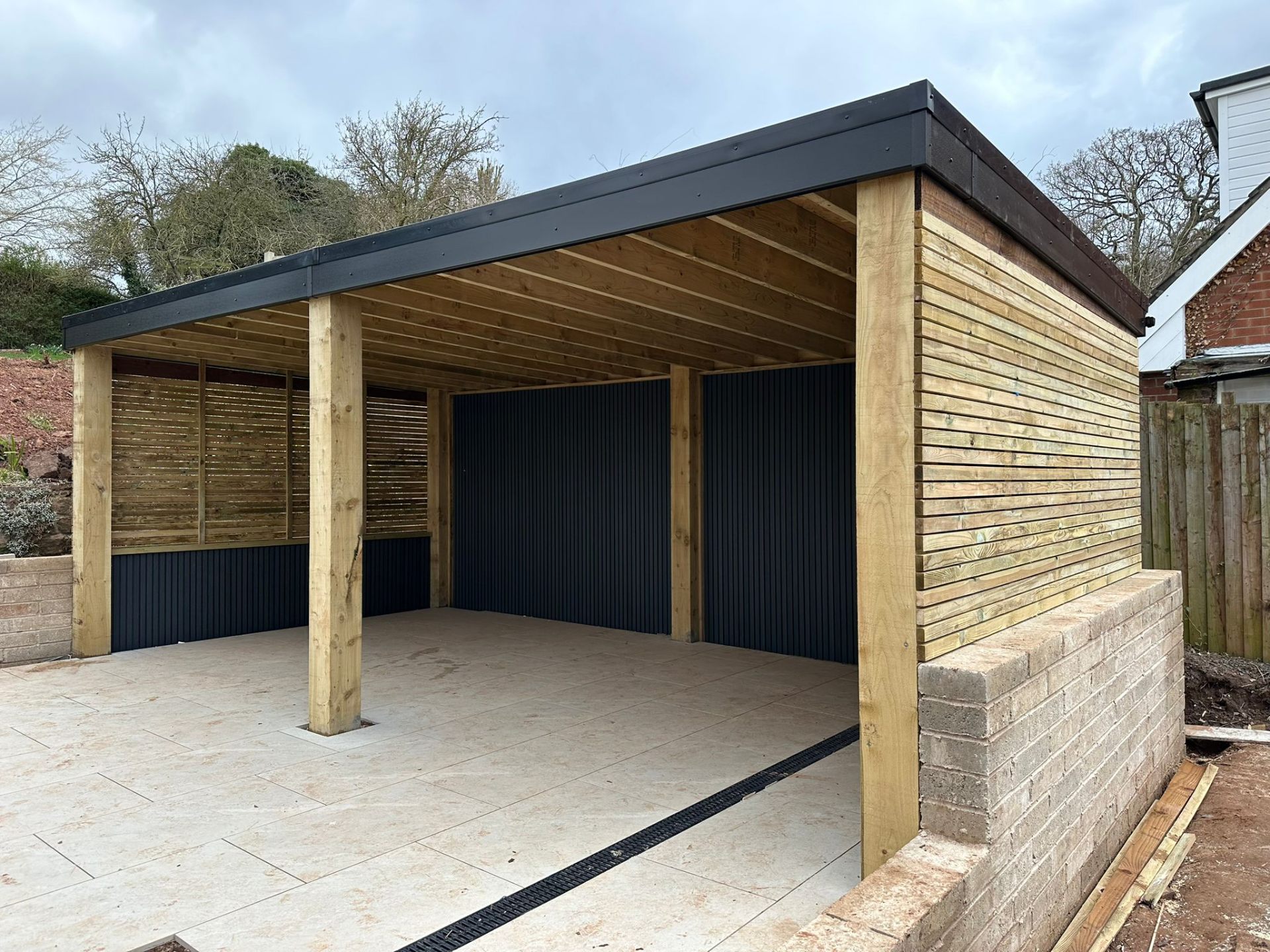 Bespoke timber-clad garden pavilion with feature roof, Nottinghamshire